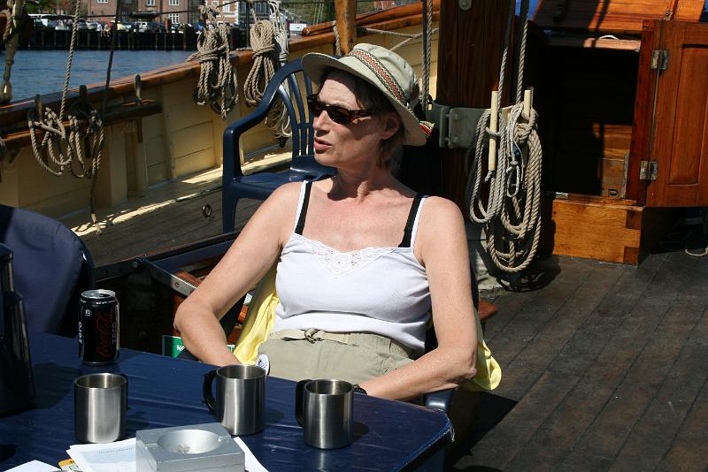 071.JPG
